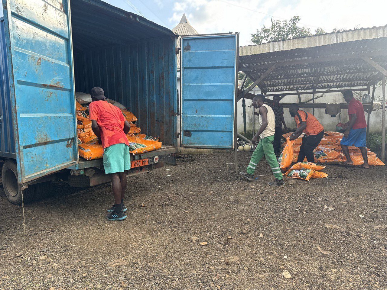 Delivery and parking of Improved Maize seeds and quality Fertilizers